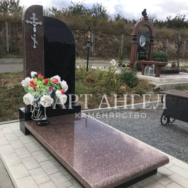 Одинарний пам'ятник 11