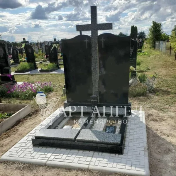 Подвійний пам'ятник 4