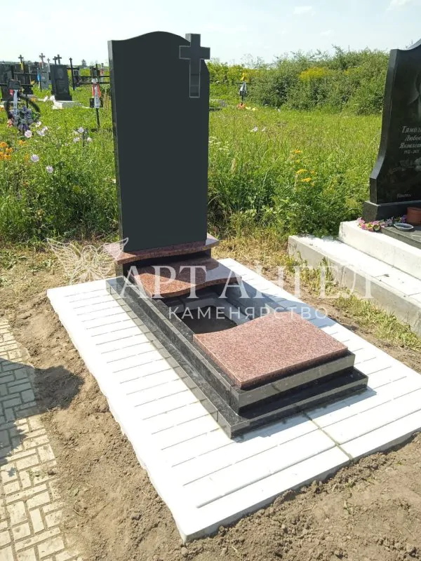 Одинарний пам'ятник 1