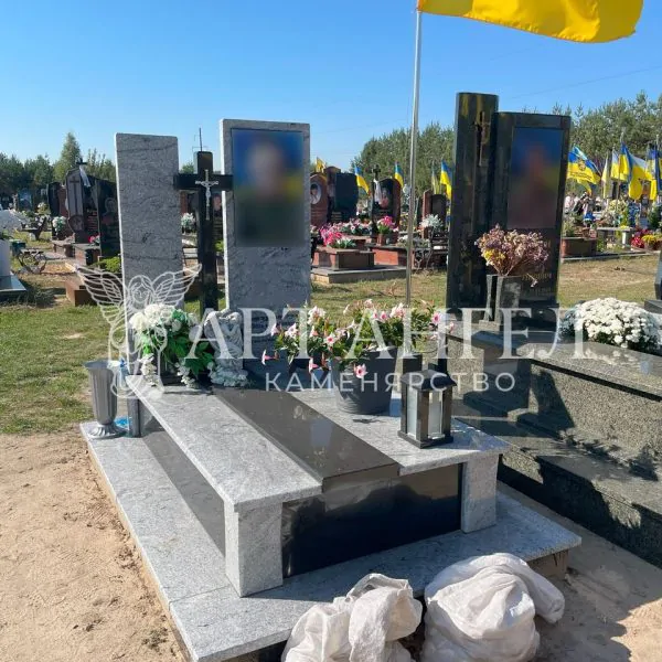 Військовий пам'ятник 31