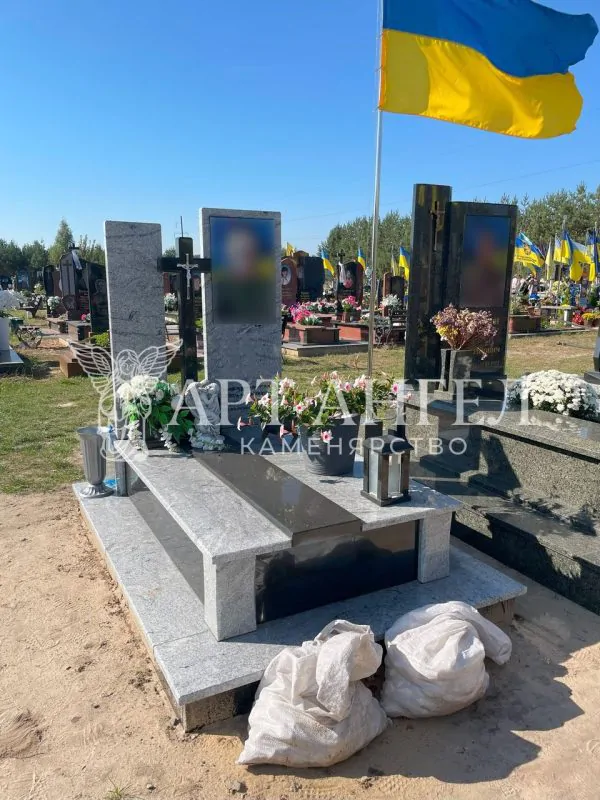 Військовий пам'ятник 31
