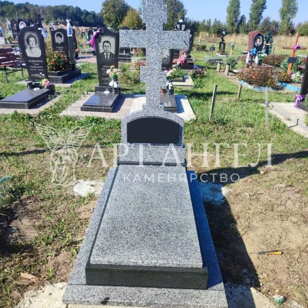 Одинарний пам'ятник 7