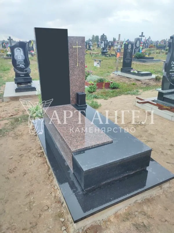 Одинарний пам'ятник 20