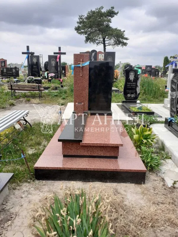 Одинарний пам'ятник 21