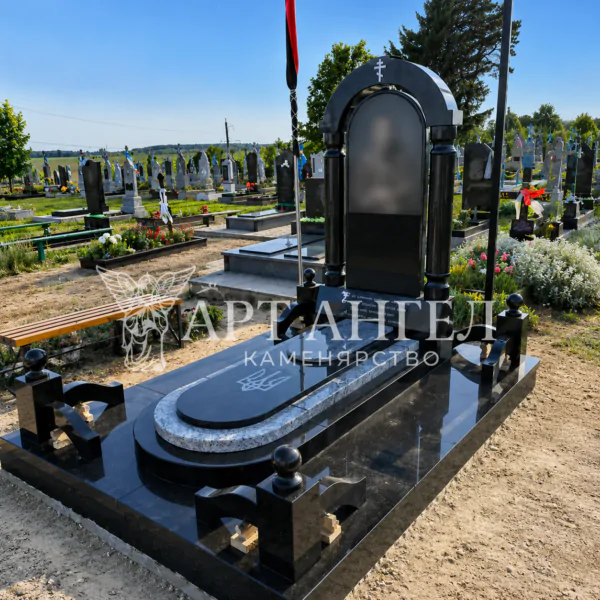 Військовий пам'ятник 7