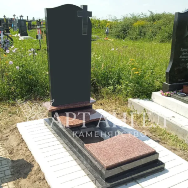 Одинарний пам'ятник 1