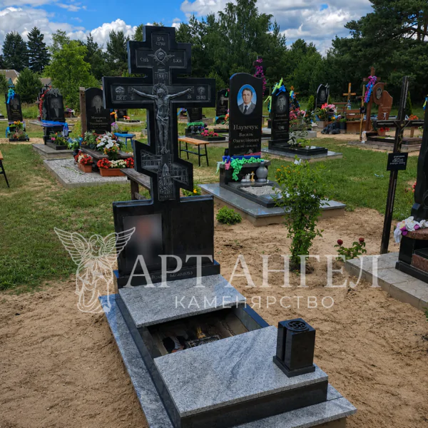 Одинарний пам'ятник 9